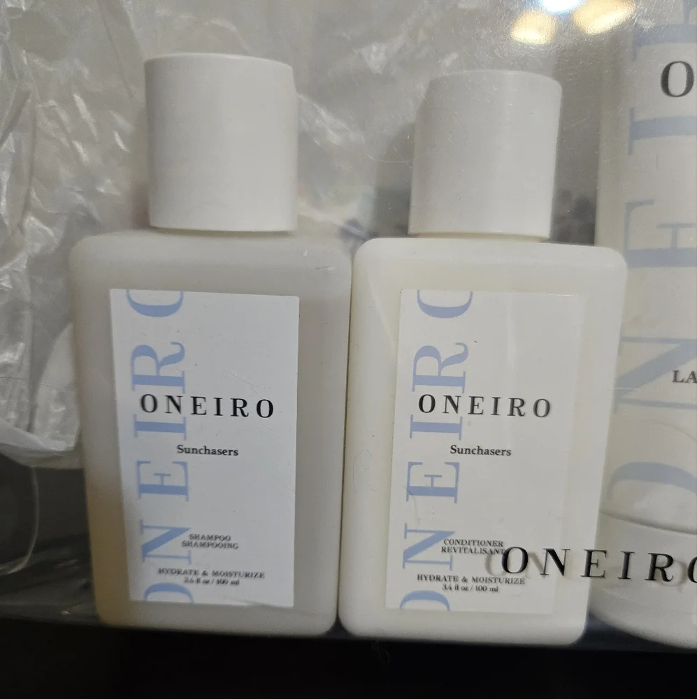 Brand new!! New Oneiro 5 piece set of bath & beauty products